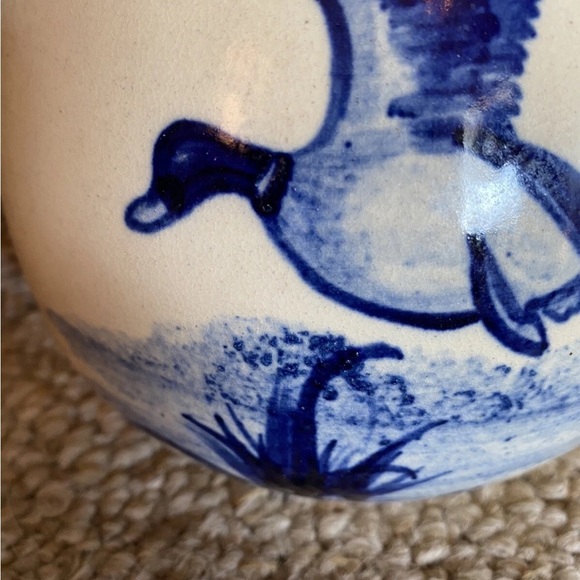 Vintage Casey Stoneware Blue and Cream Duck Art Pitcher EUC!! - Picture 3 of 16